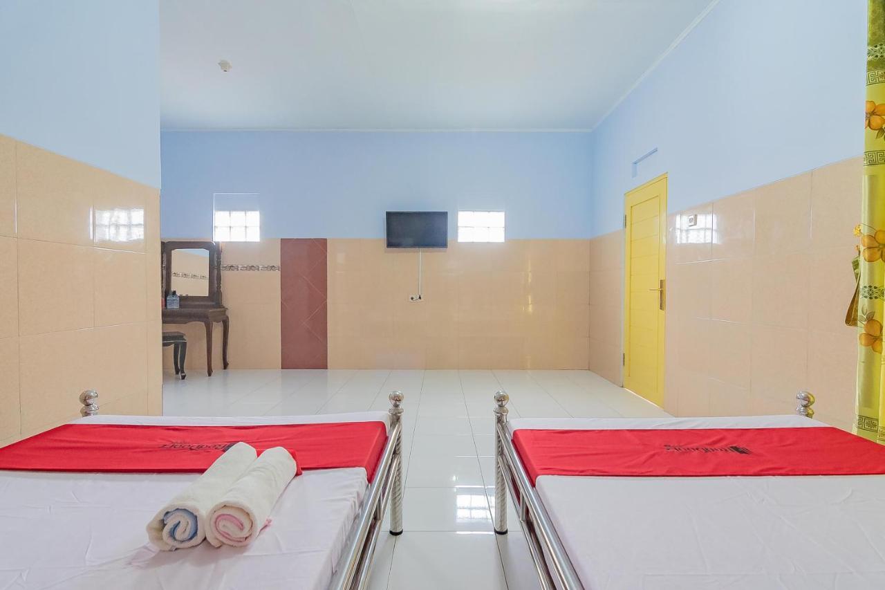 Hotel Reddoorz Syariah @ Tambak Mekar Street Subang Djalantjagak Zewnętrze zdjęcie