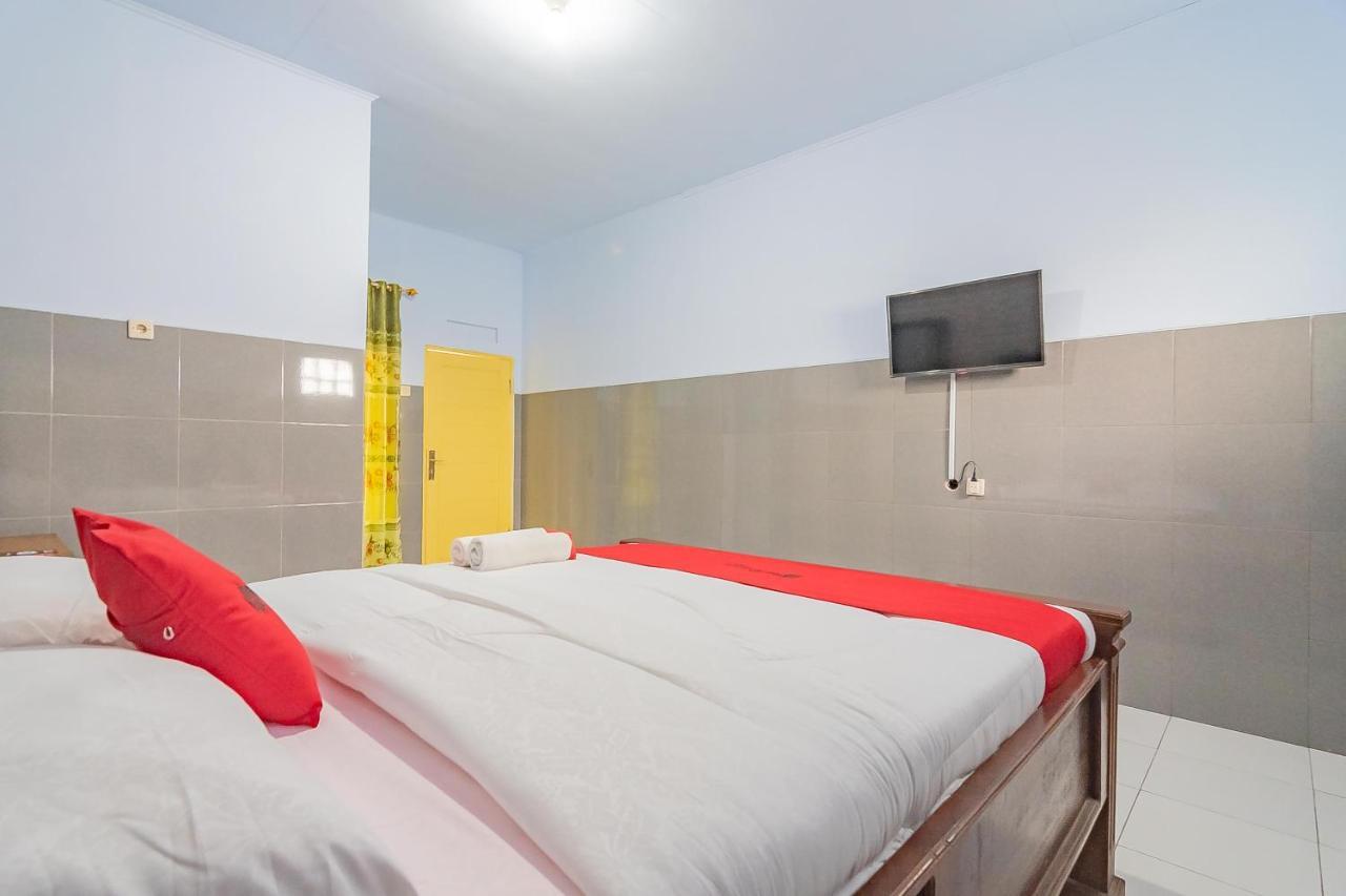 Hotel Reddoorz Syariah @ Tambak Mekar Street Subang Djalantjagak Zewnętrze zdjęcie