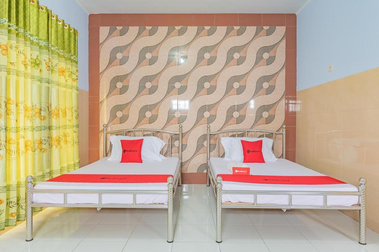 Hotel Reddoorz Syariah @ Tambak Mekar Street Subang Djalantjagak Zewnętrze zdjęcie