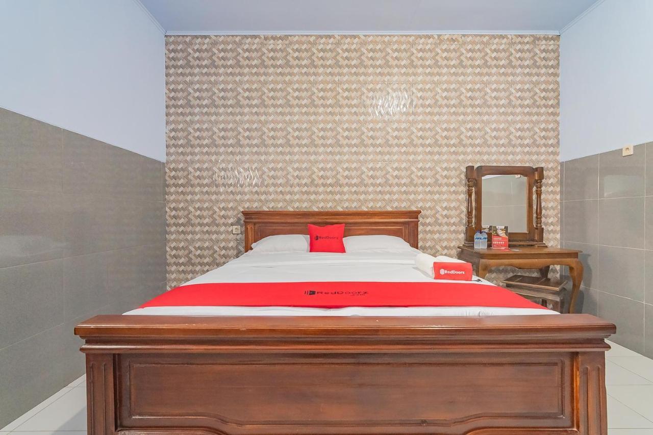 Hotel Reddoorz Syariah @ Tambak Mekar Street Subang Djalantjagak Zewnętrze zdjęcie